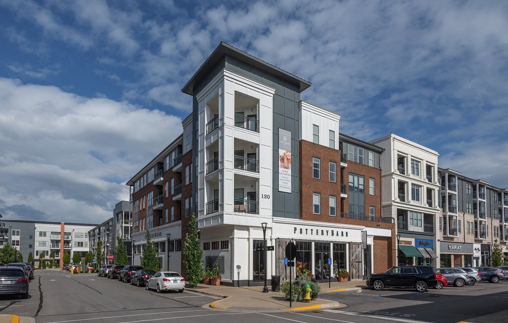 The Henry At Fritz Farm Apartments, 200 Larue 100, Lexington, KY