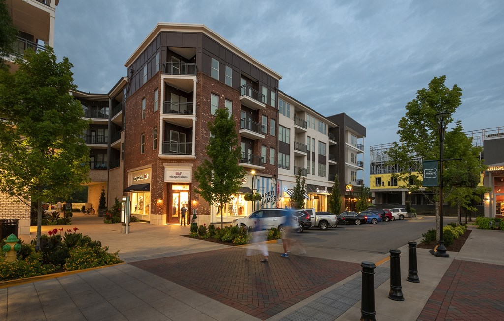 The Henry At Fritz Farm Apartments, 200 Larue 100, Lexington, KY