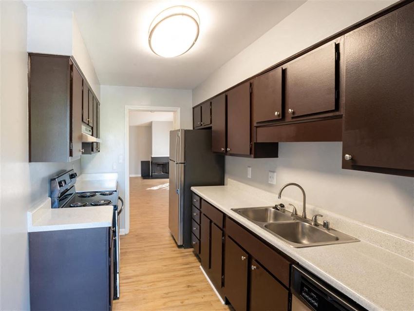 Saddlebrook At Tates Creek Apartments, 3543 Tates Creek Road, Lexington