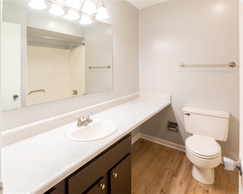 Saddlebrook At Tates Creek Apartments, 3543 Tates Creek Road, Lexington