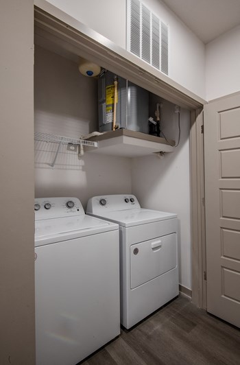 Full-size Washer and Dryer at Axel Row in Birmingham, Alabama - Photo Gallery 10