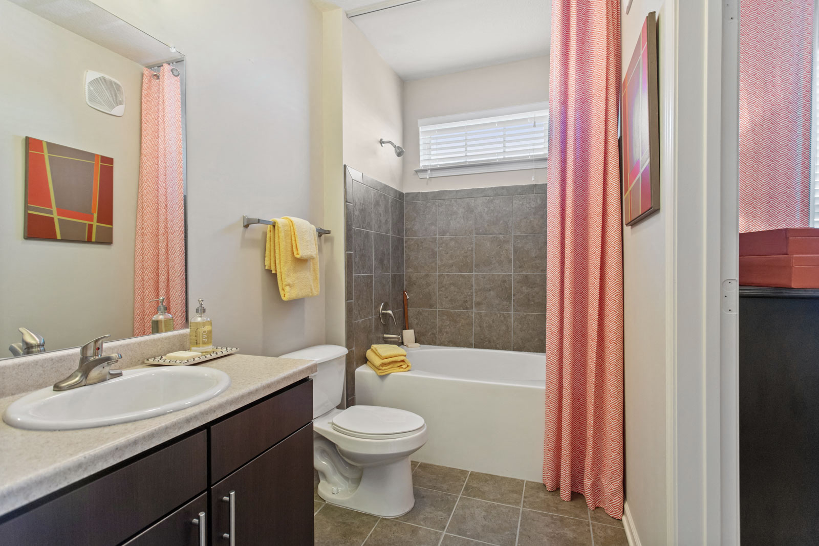 Bathroom With Bathtub at Tattersall Chesapeake, Virginia