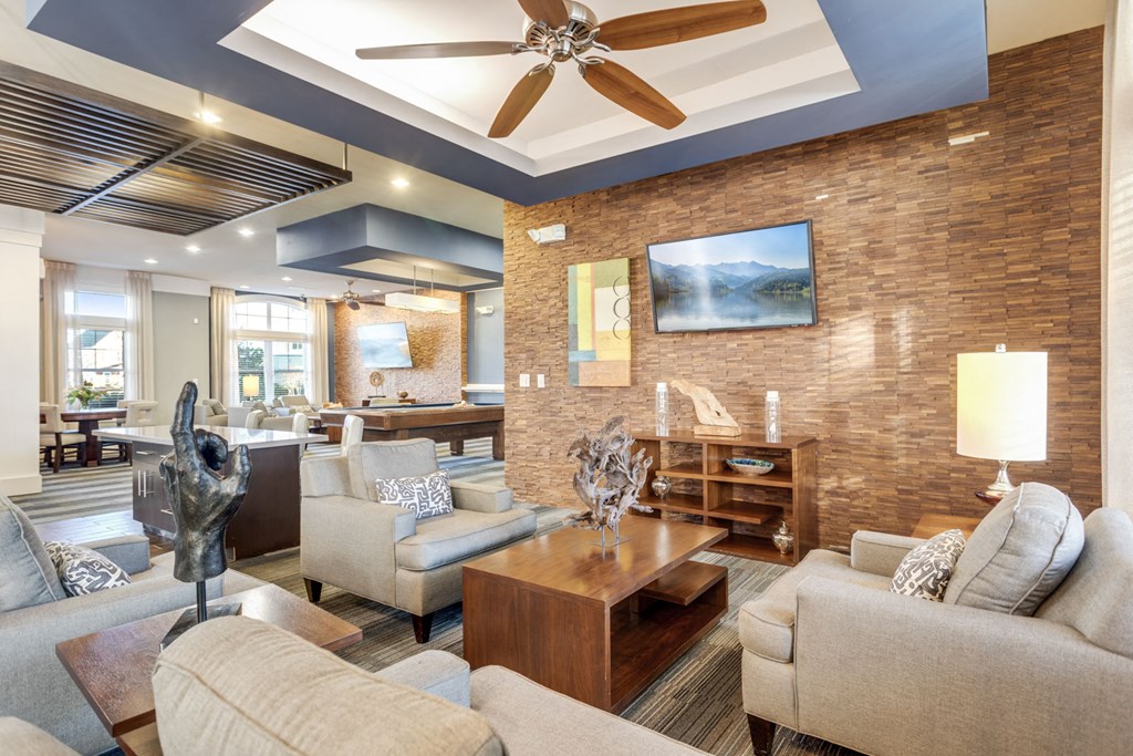 Posh Resident Lounge at Hampton Roads Crossing, Suffolk, VA