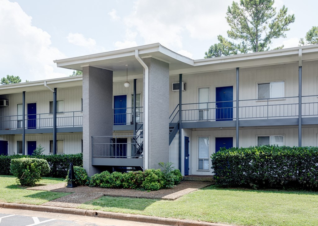 building exterior at Malibu at Martin Apartments in Huntsville, Alabama
