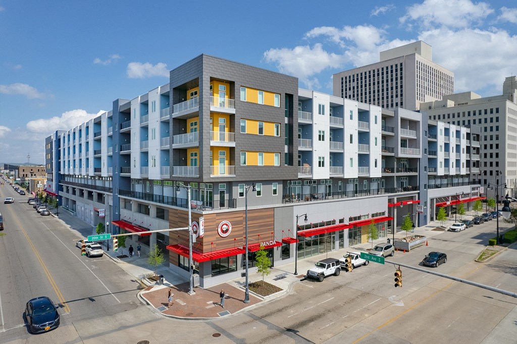 Building exterior at 20 Midtown Birmingham, AL 35233