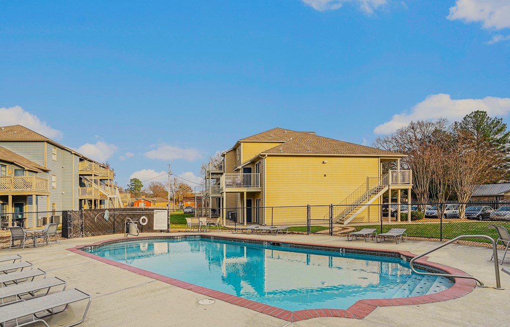 Swimming Pool and Sundeck Swimming pool at Park Towne Apartments