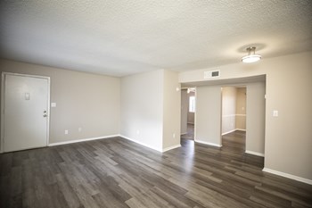 925 Beacon Pkwy 1-3 Beds Apartment for Rent - Photo Gallery 3