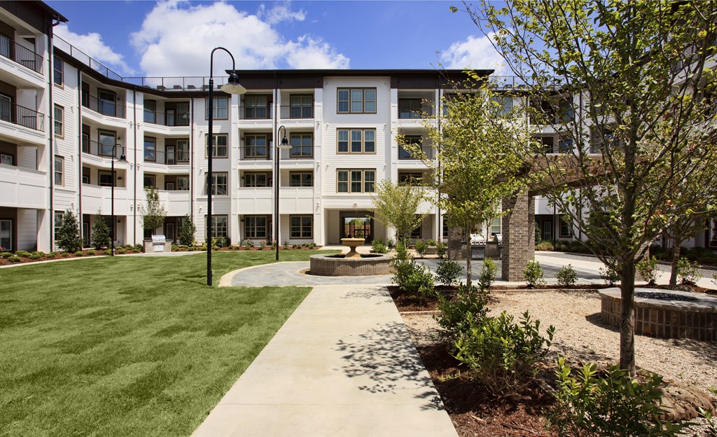 Riverhouse Apartments 1200 Brookwood Drive Little Rock, Arkansas