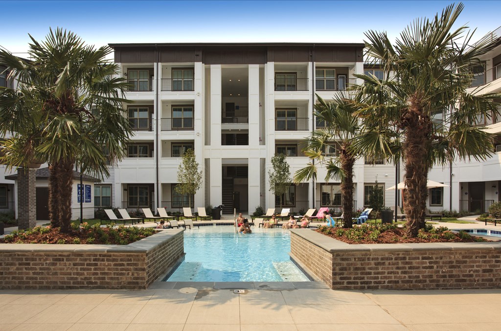 Riverhouse Apartments 1200 Brookwood Drive Little Rock, Arkansas