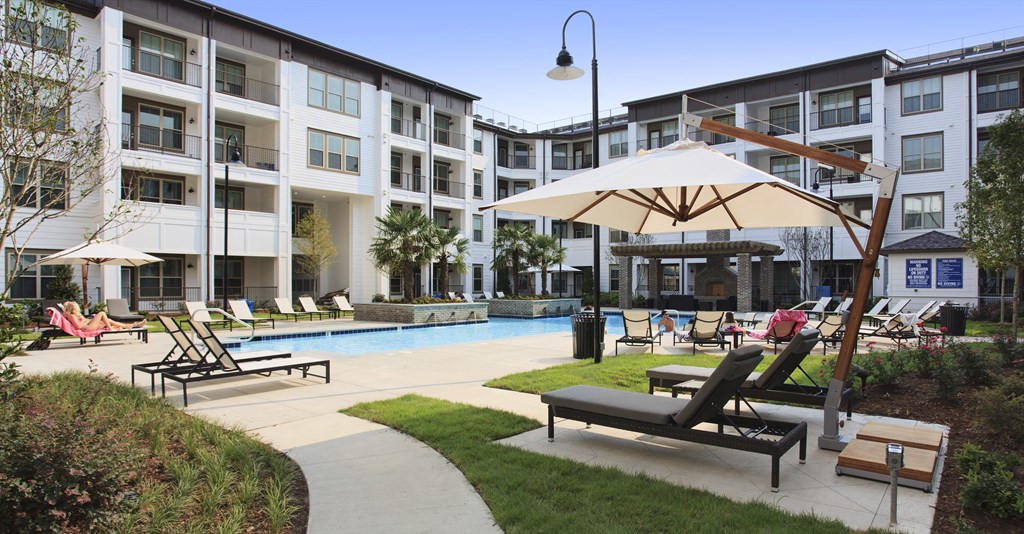 Riverhouse Apartments 1200 Brookwood Drive Little Rock, Arkansas