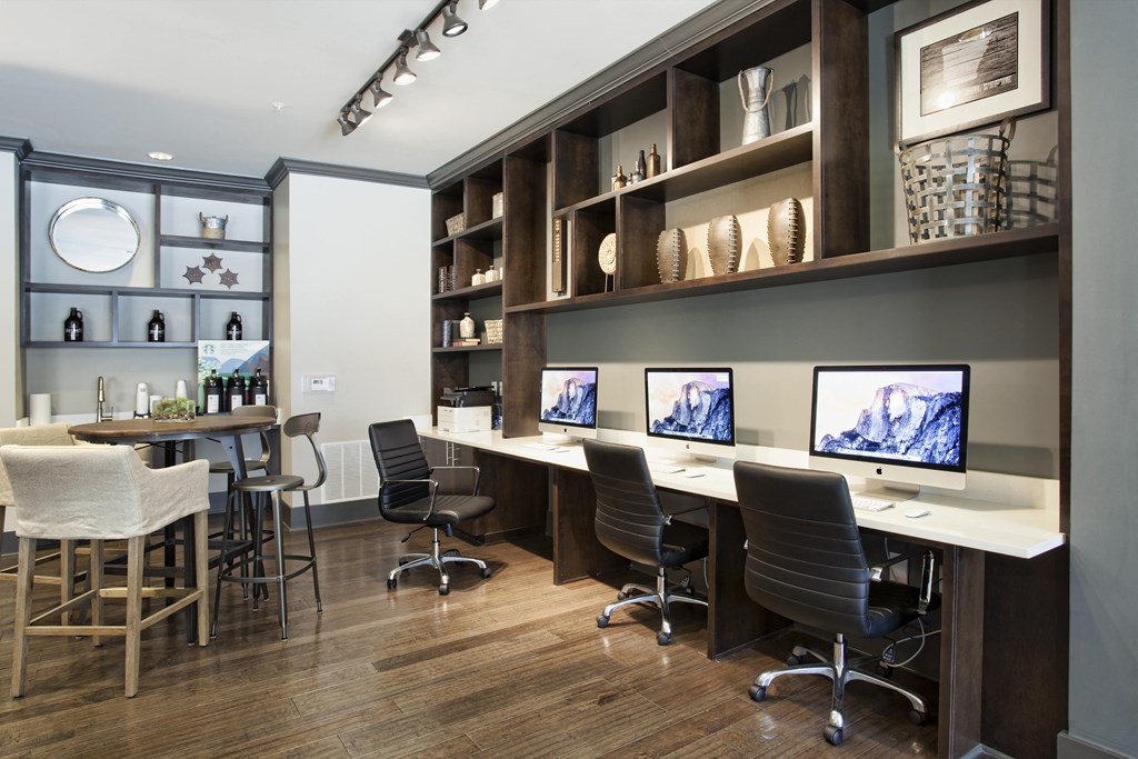 Riverhouse Apartments 1200 Brookwood Drive Little Rock, Arkansas