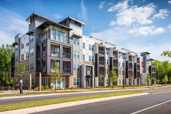 Exterior Tapestry University City - Photo Gallery 2