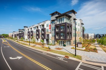 Exterior Tapestry University City - Photo Gallery 5