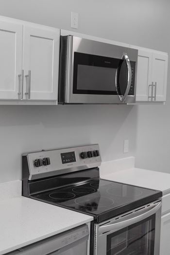 stainless steel kitchen appliances