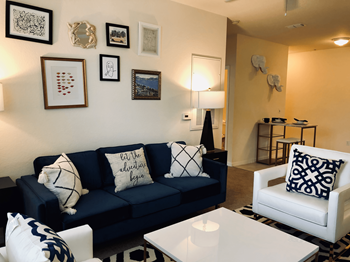 3550 Lake Center Drive 1-3 Beds Apartment for Rent - Photo Gallery 4