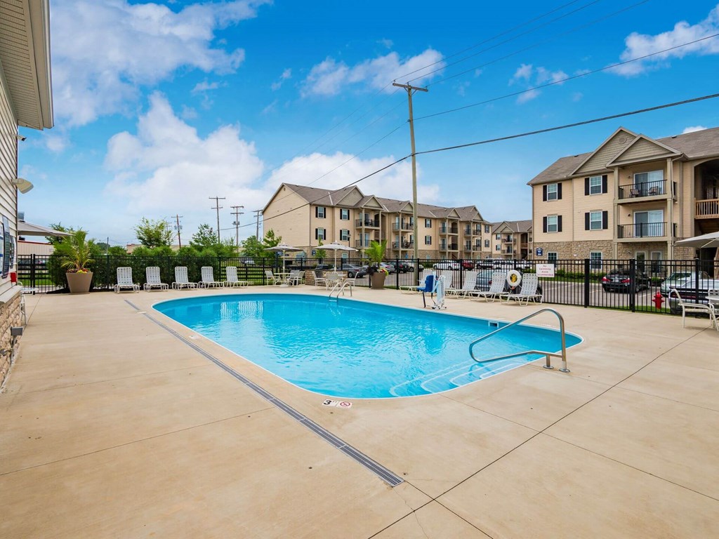 Brook Lane Apartments Columbus Ohio pool amenities lifestyle