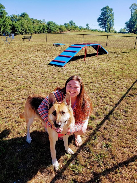 leash-free pet park with sitting are at The Pomenade at Founders Square Apartments in Portage, IN