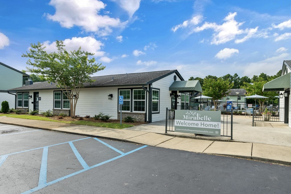 Leasing office at Mirabelle Apartments in Mobile, Alabama