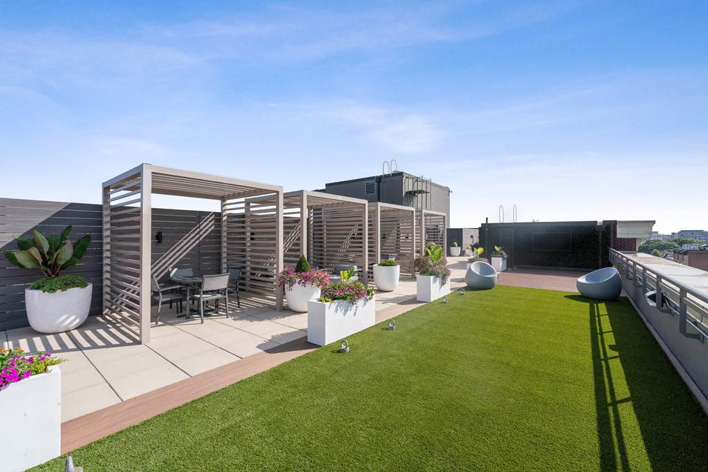 Outdoor View at The Hudson Apartments, Washington, DC 20005