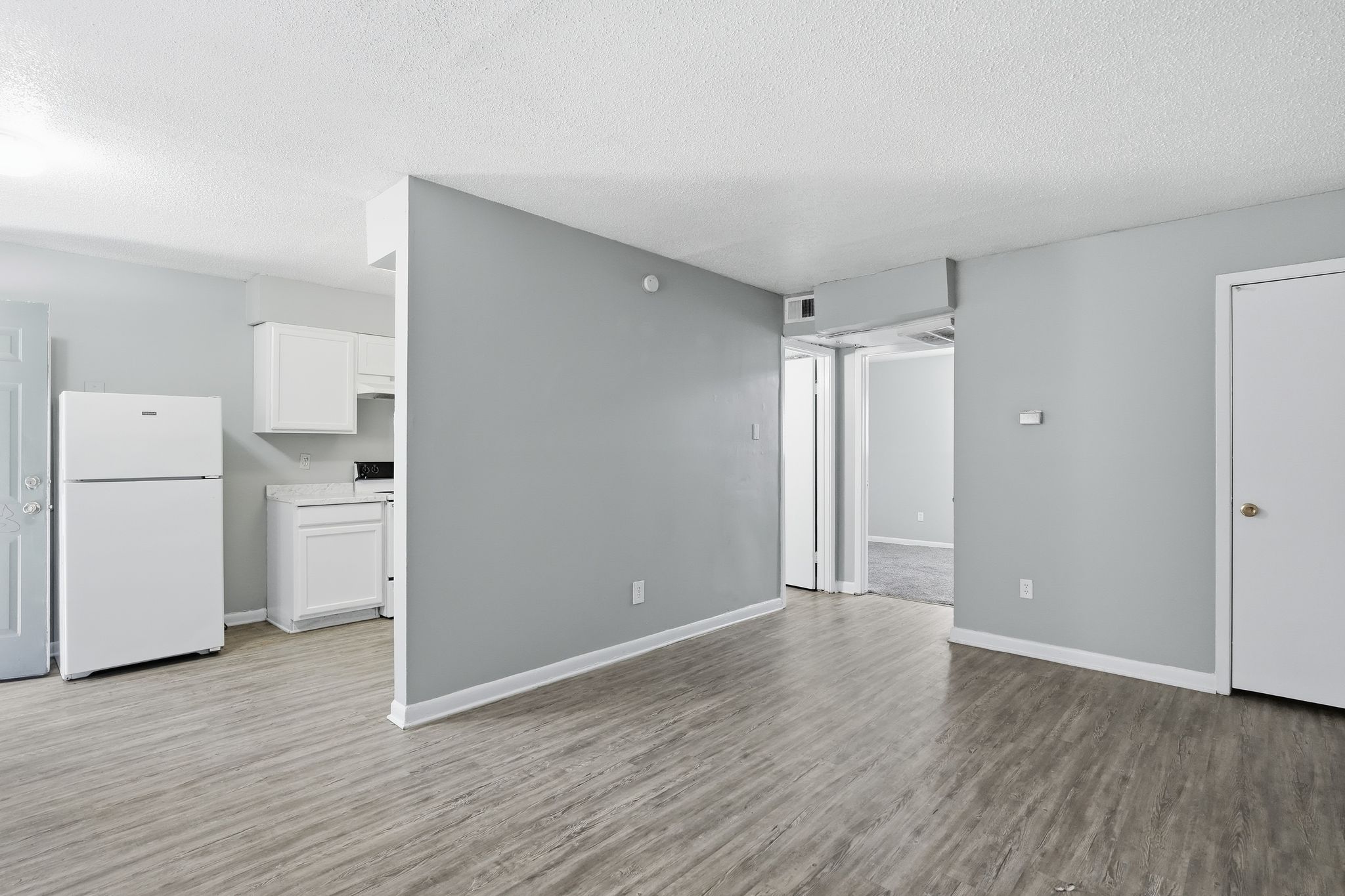 Creekside Meadows is a similar property to 3954 Chelsea Hill Dr located in Memphis