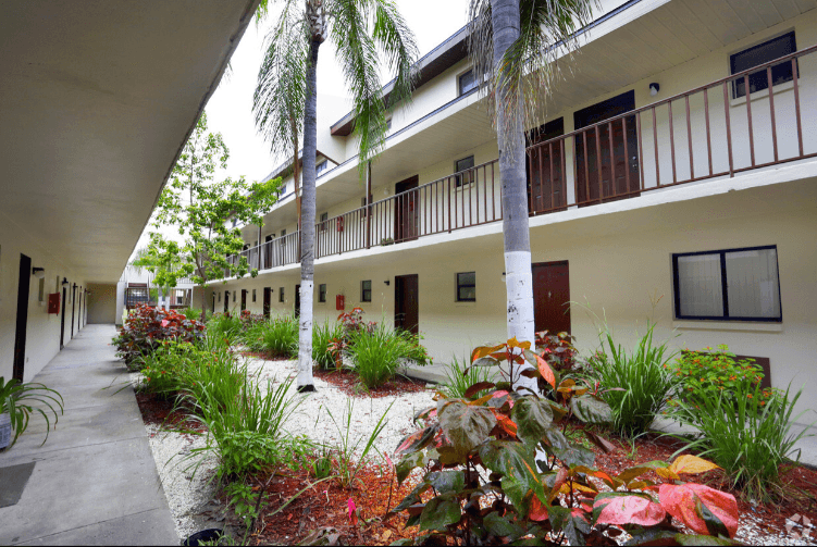 Building Courtyard - Photo Gallery 1