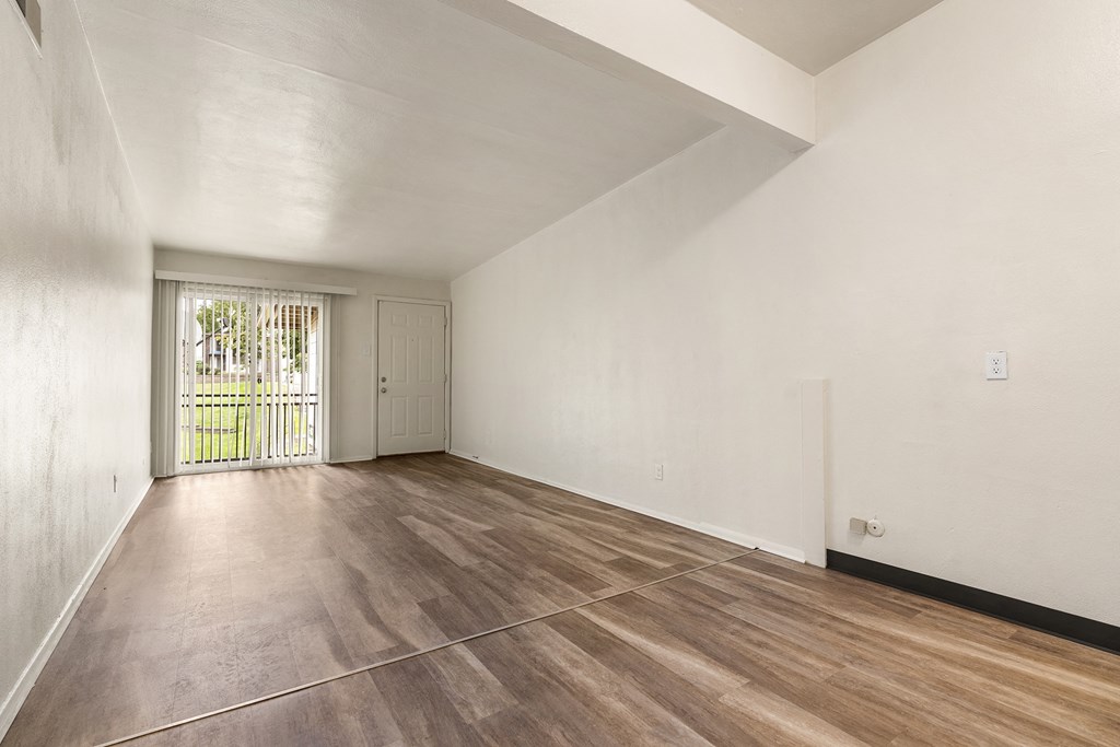 Entrance & Living Space