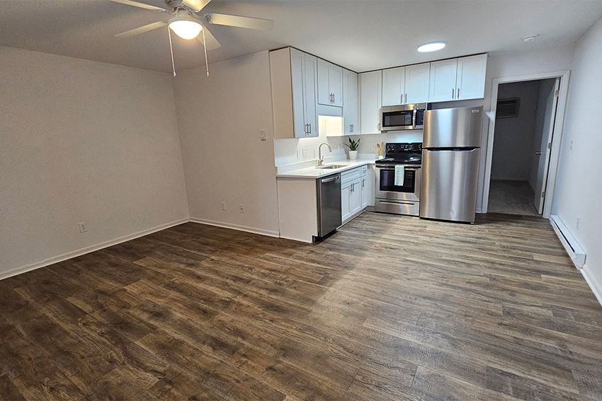 Brookfield At Lyndale Apartments, 3300 S. Evans Street, Greenville, NC