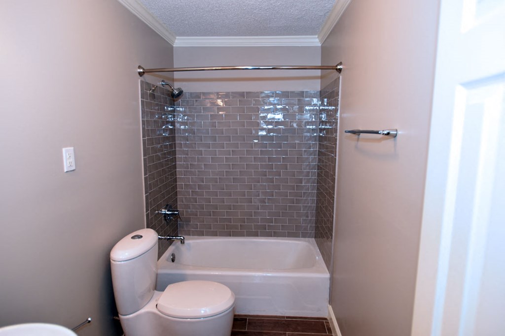 Campus Walk bathroom