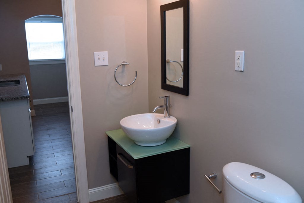 Campus Walk bathroom