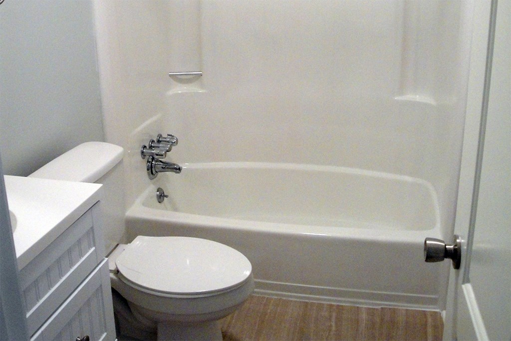 Stancill Duplex bathroom