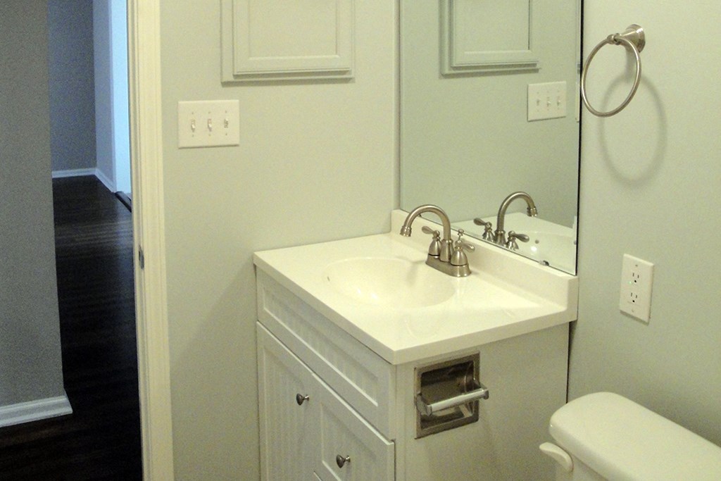 Stancill Duplex bathroom