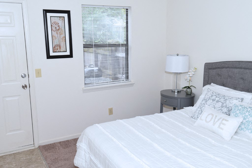 Wesley South and Brookfield 2BR bedroom