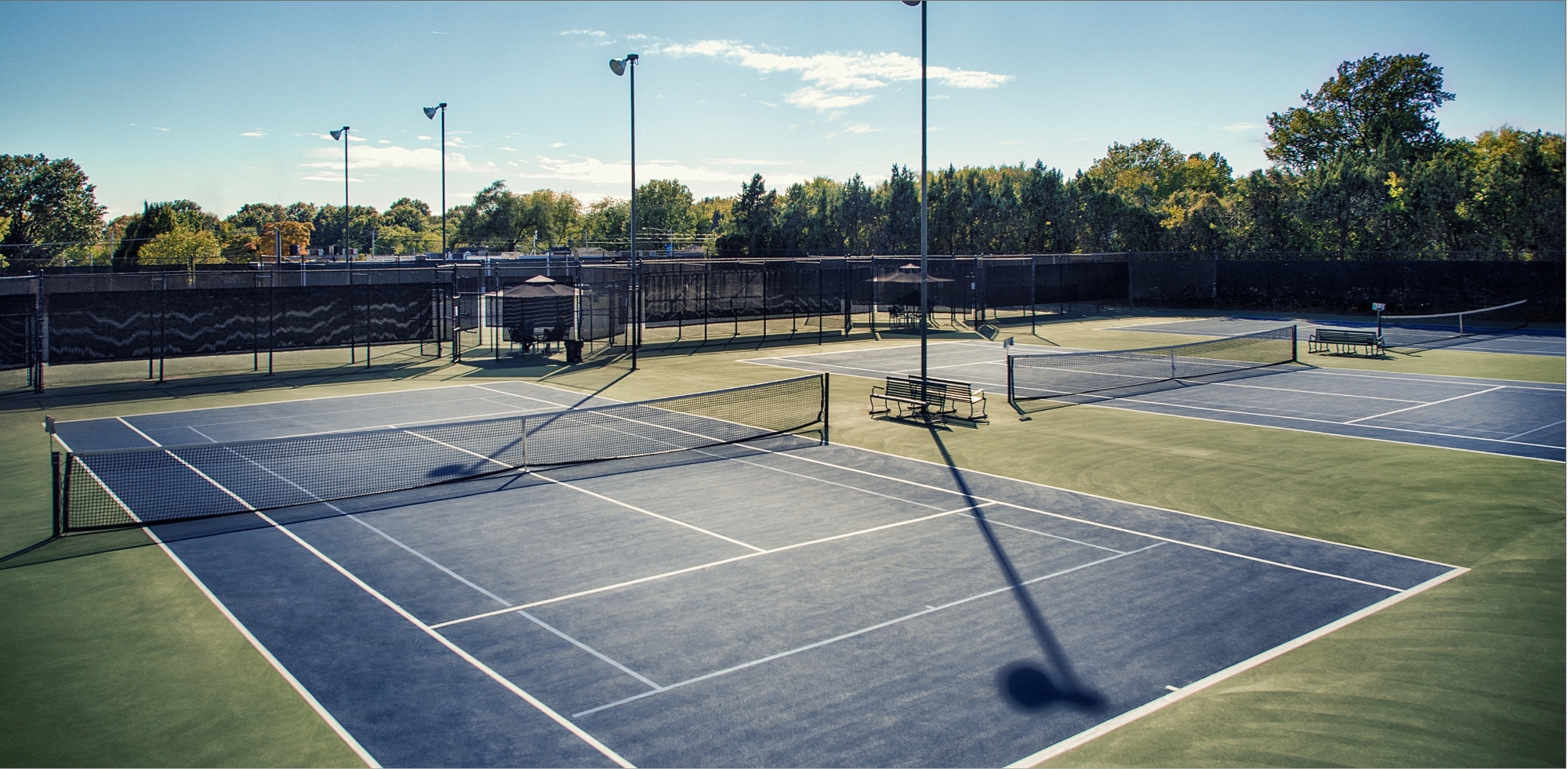 Club Woodside Tennis Professionals