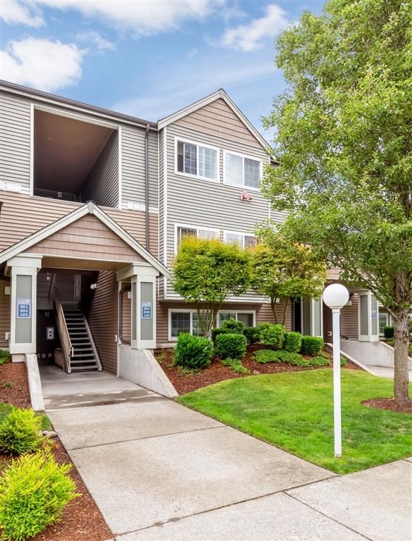 Walk Up Access Makes Moving a Breeze!