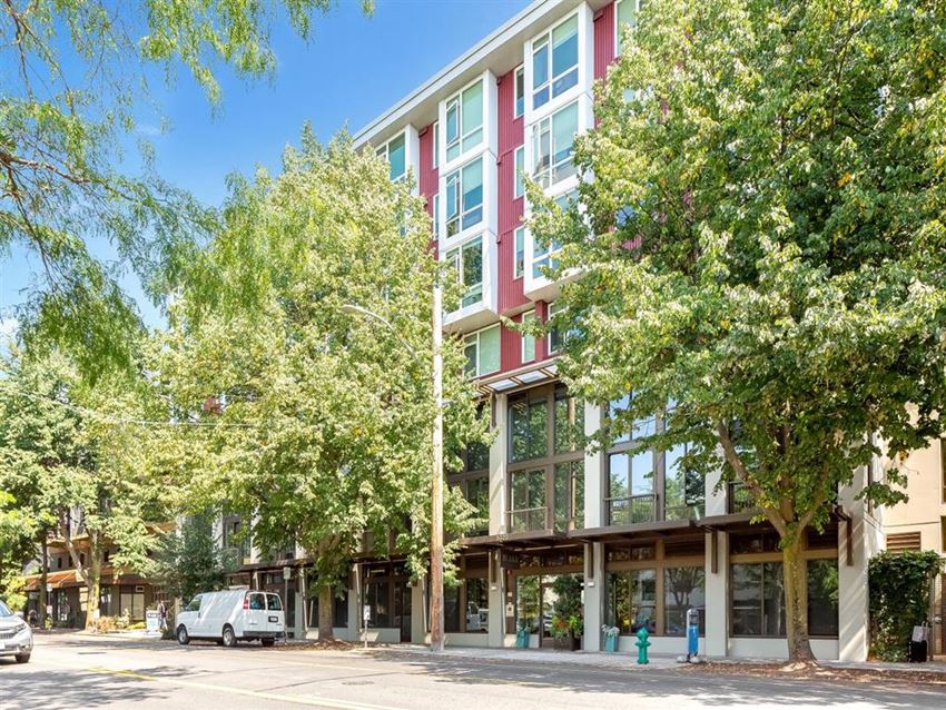 5020 California Ave SW Studio-2 Beds Apartment for Rent - Photo Gallery