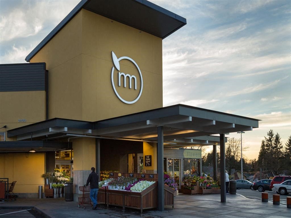 the outside of a restaurant