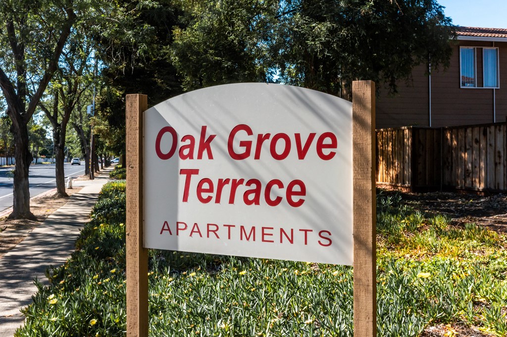 entrance sign at Oak Grove Terrace Concord, CA