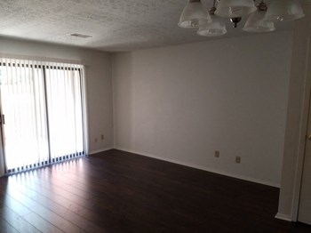 Lancelot Lane 3 Beds Apartment, Condo, Townhouse, Duplex/Triplex for Rent - Photo Gallery 3