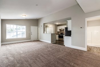 Living room and kitchen - Photo Gallery 4