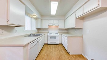 43519 Kirkland Ave 2-3 Beds Apartment for Rent - Photo Gallery 6