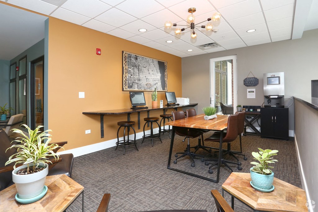 Burlington Station Cyber Cafe