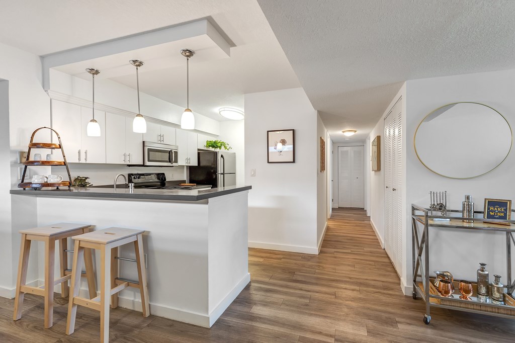 Flats on the green model living / kitchen