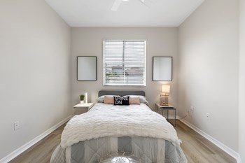 The Isles Apartment bedroom - Photo Gallery 12