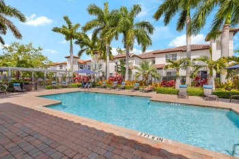 The Isles Apartment resort style pool - Photo Gallery 31