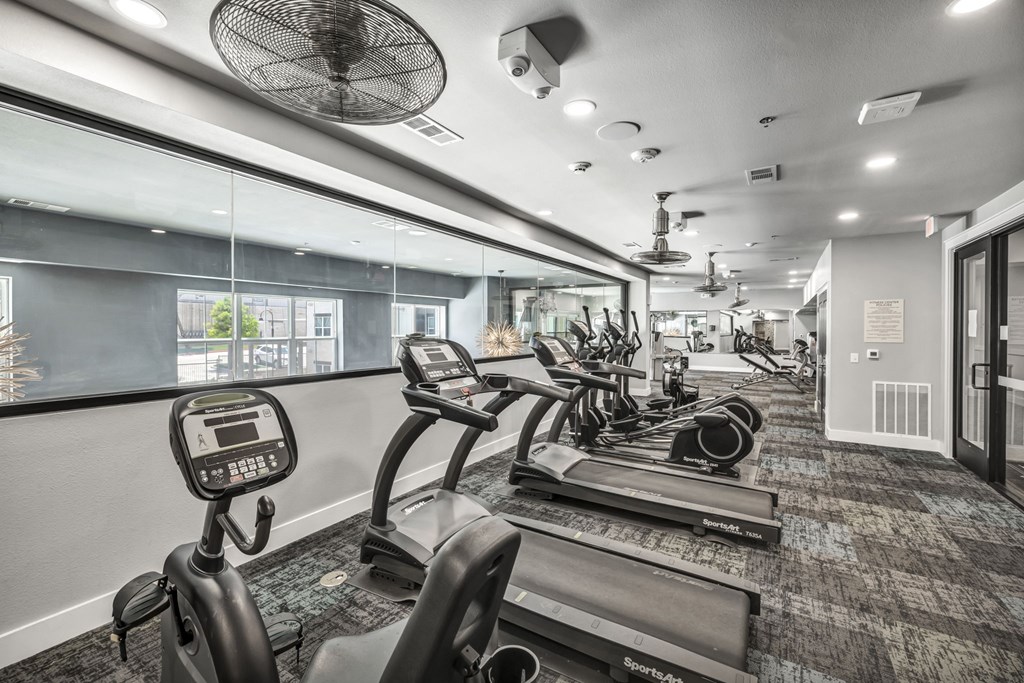 the gym at the estates apartments