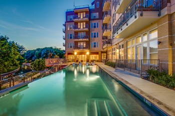 Pool deck at night - Photo Gallery 30