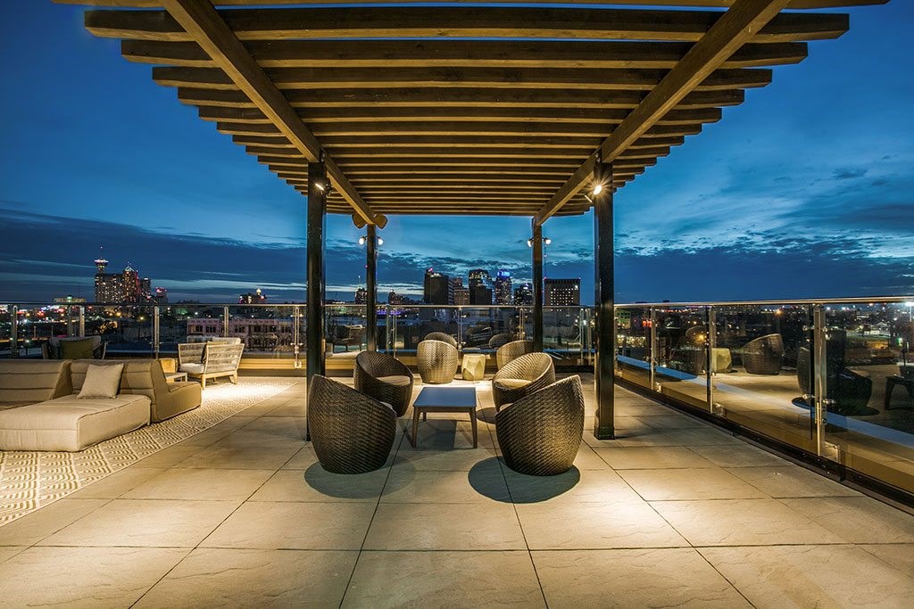 Roof lounge at Jones & Rio