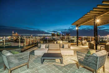Rooftop seating - Photo Gallery 26