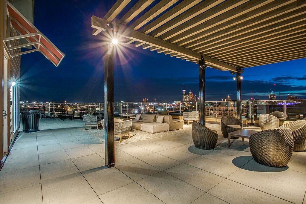 Rooftop skydeck