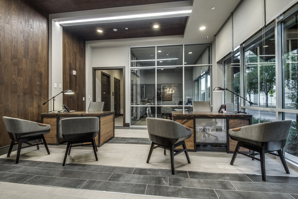 Leasing center at Jones & Rio